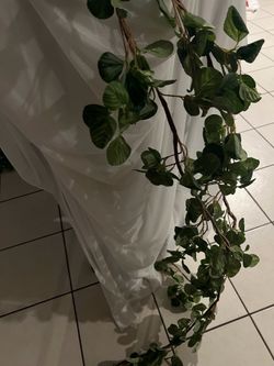 Green garland heart and hand