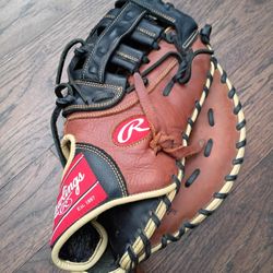 Used Rawlings Baseball Glove / Mitt