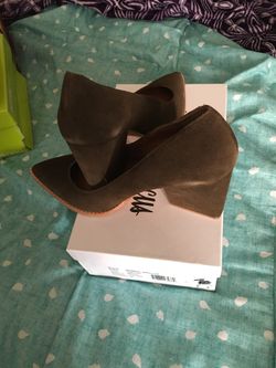 Brand nemain marcus chunky heels designer