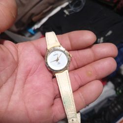 Gucci Ladies Watch Needs Battery 
