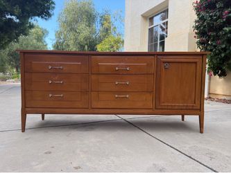 Mid-century credenza dresser