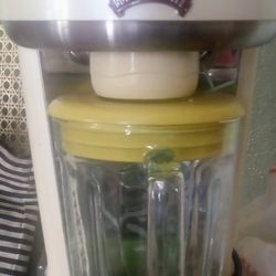 Margaritaville Frozen Concoction Maker Mixer DM1000 Key West Shave Ice Blender