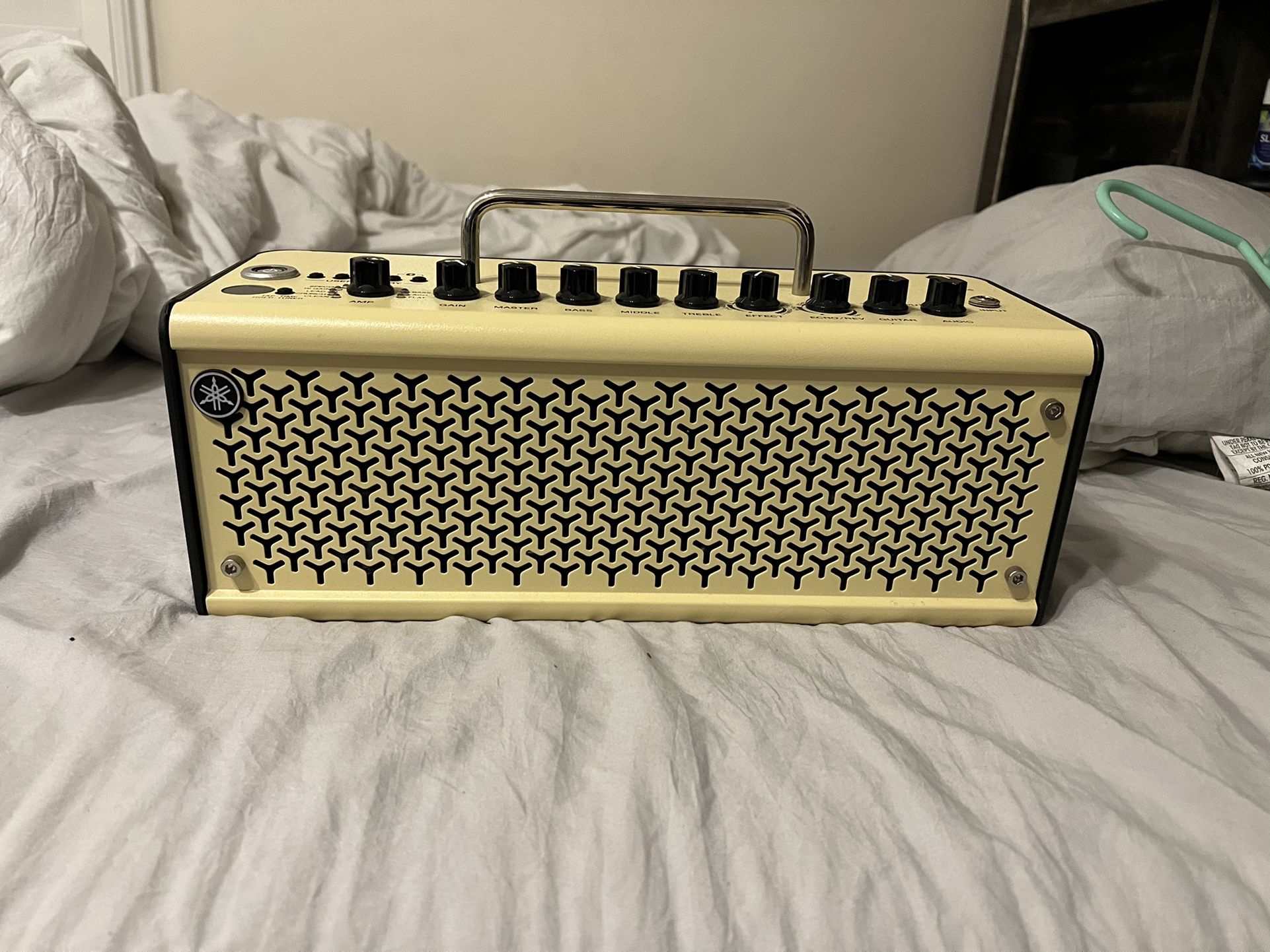 Yamaha THR10II 10W 2x3 Guitar Combo Amp Cream for Sale in Westchester