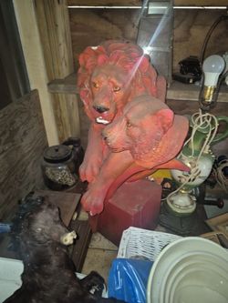 Lion statues