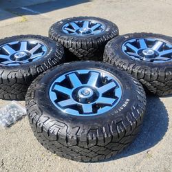 Toyota Tacoma Wheels LT245/75/17" Goodyear 