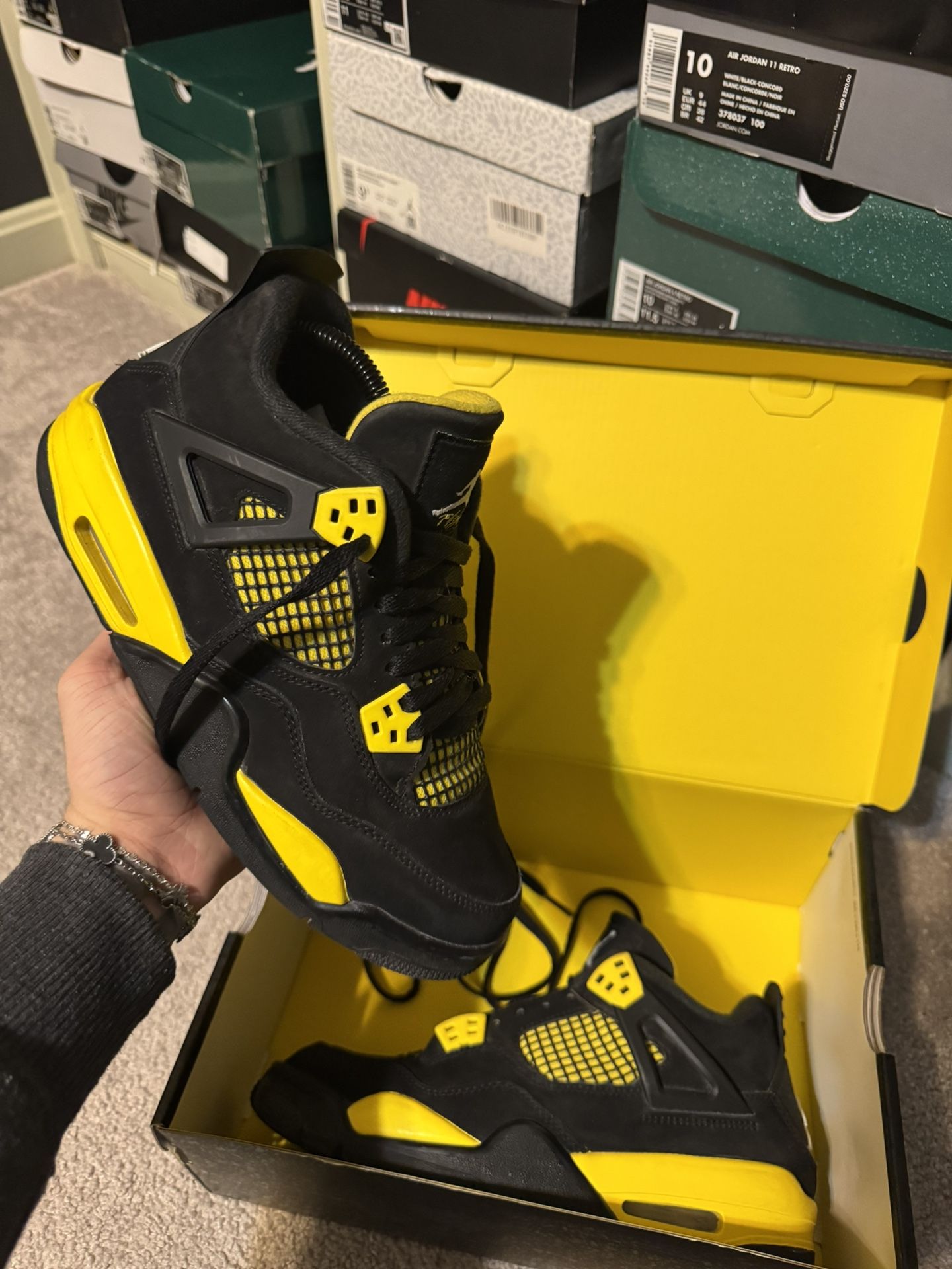 Air Jordan 4 Retro ‘Thunder’ 2023