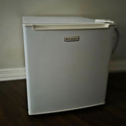 Emerson Mini Fridge