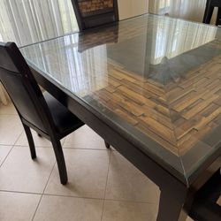 Dining Table N Chairs    