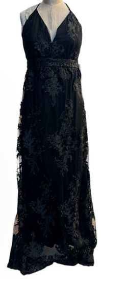 Lulus Lace Flower Maxi dress Blk Sz m NWT