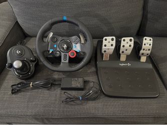 Logitech G29 Racing Wheel, Pedals, Shift Knob for PC & PlayStation