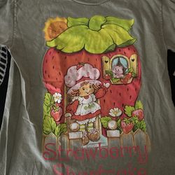 Strawberry shortcake shirt XS