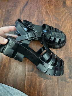 Woman size 7