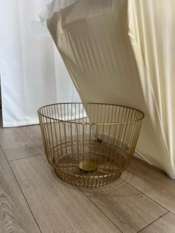Gold wire basket
