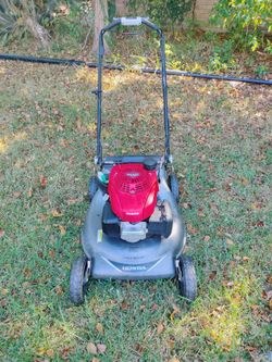 Honda HRR216K10 Smart Drive Push Mower.