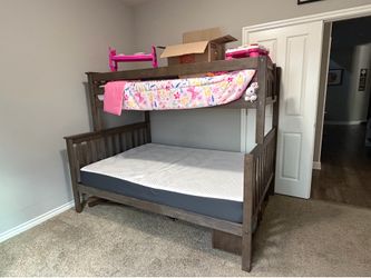 Twin over Full Bunk w/Mattresses and Covers