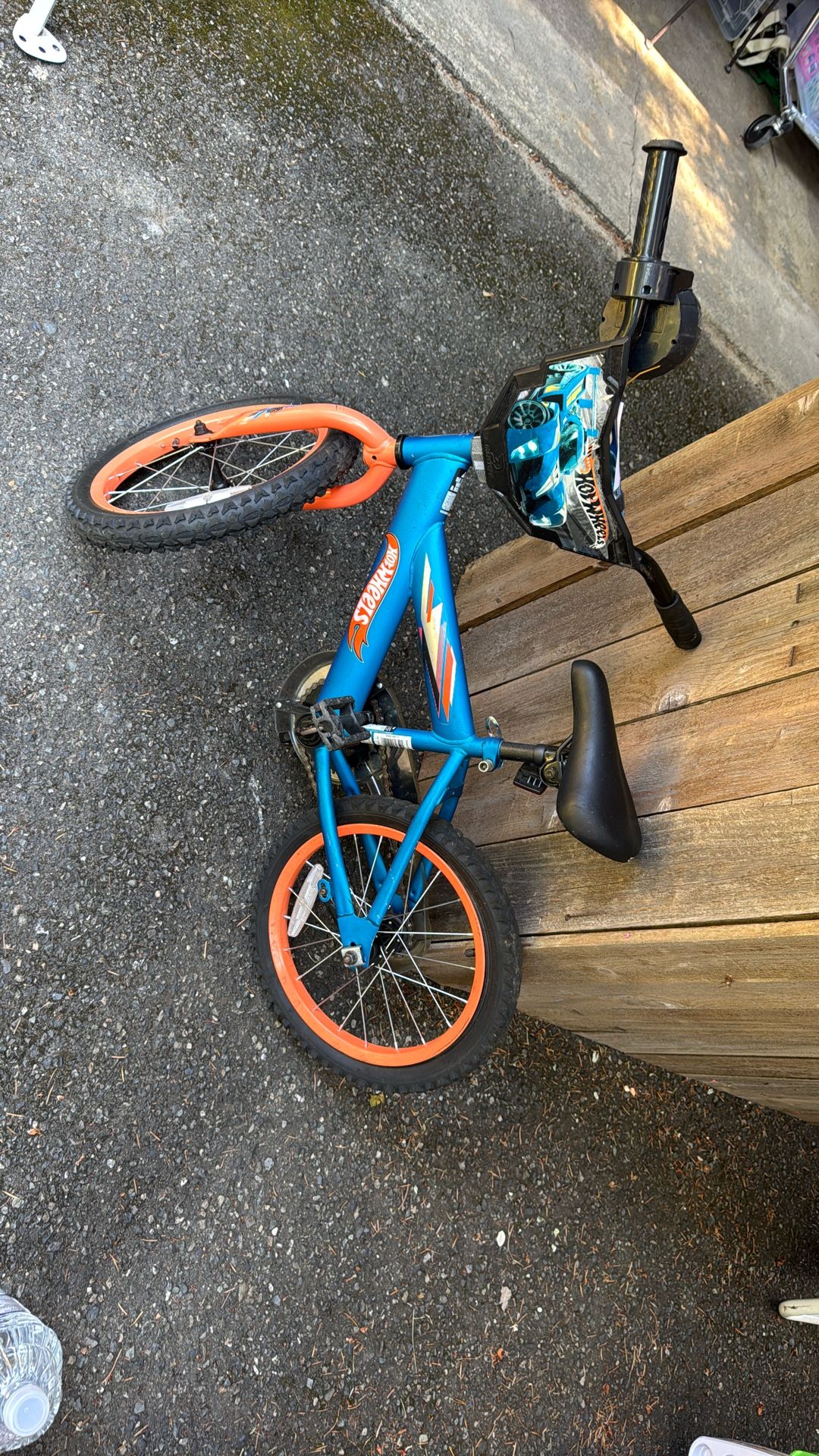 Hot wheels 16" Bicycle Blue 