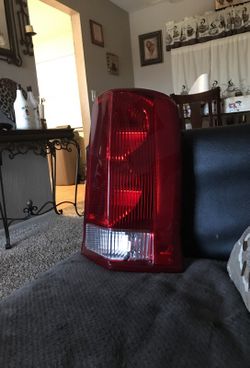 Cadillac Escalade 2002 taillight for the right