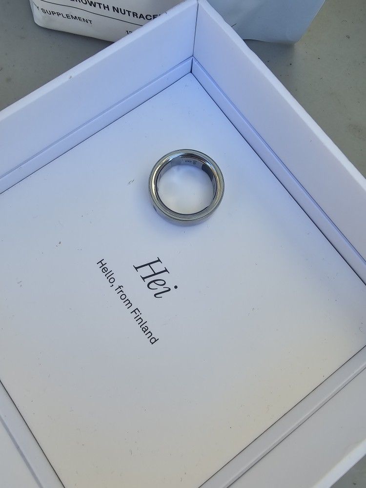 Oura Ring Gen 3- Silver Size 7