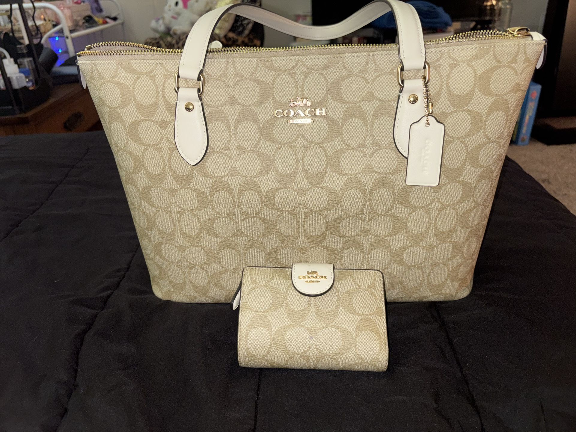 Coach Tote W/ Matching Zip Wallet