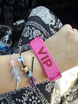 EDC ticket wristband Sunday