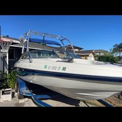 1995 Rinker Captiva 212 