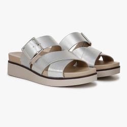 LifeStride womens Getaway, Silver metallic, Size 6.5
