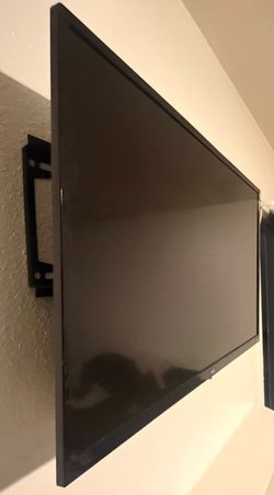 Great Condition! 32" TCL Roku Smart TV