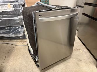 LG Stainless Steel 24″ Top Control Built-in Dishwasher Model: LDT7808SS (Southcenter Store)