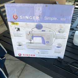 Singer Simple 3233 Sewing Machine 