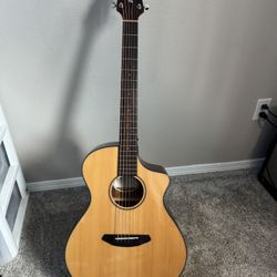 Breedlove Discovery Acoustic Guitar