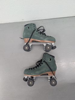 Rollerskates - The Moon Boot - size 10 - emerald green - used but sparingly