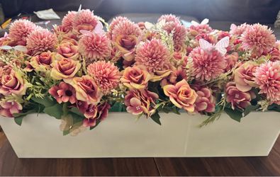 Pink flower & butterfly centerpiece
