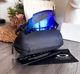 New Oakleys  Box, Pouch Cloth All Included