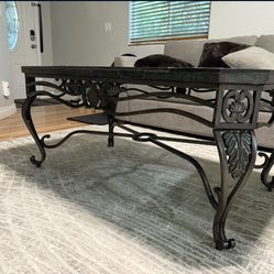 coffee table set with lamp