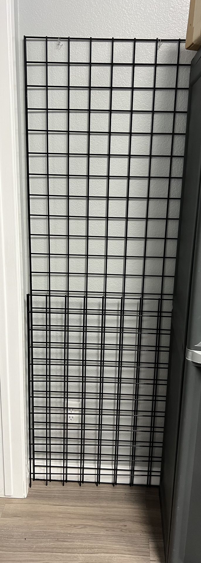 Grid Wall Panels And Hooks