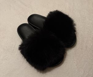 Black Fur Slides (SIZE 9.5) 