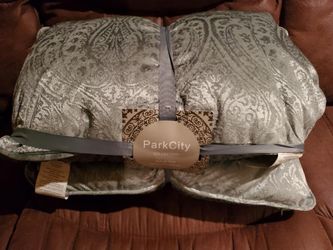 Beautiful light green sage like brand new pillows