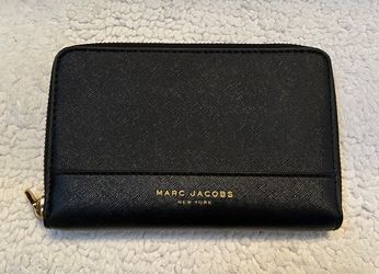 Brand New Marc Jacobs New York Zip-Around Wallet – Black & Gold