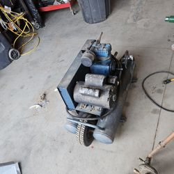 Large Capacity Air Compressor. 120 Volt