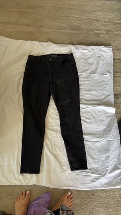 Black women’s skinny jeans