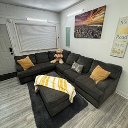 Sectional Sofa/ Couch W Ottoman DELIVERY AVAILABLE 