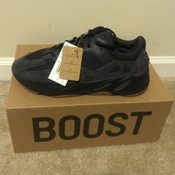 Yeezy 700 Utility Black DS Sz 11