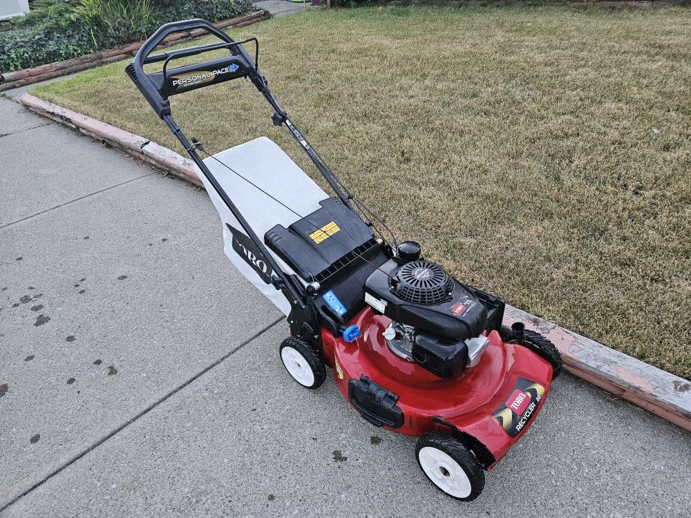 Honda Powered Toro Recycler Self Propelled Lawn Mower
