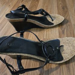 Ladie's  Nice Shoes,