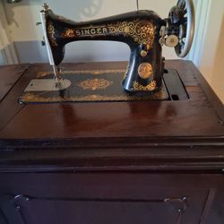 EARLY 1900's SINGER TIFFANY SEWING MACHINE