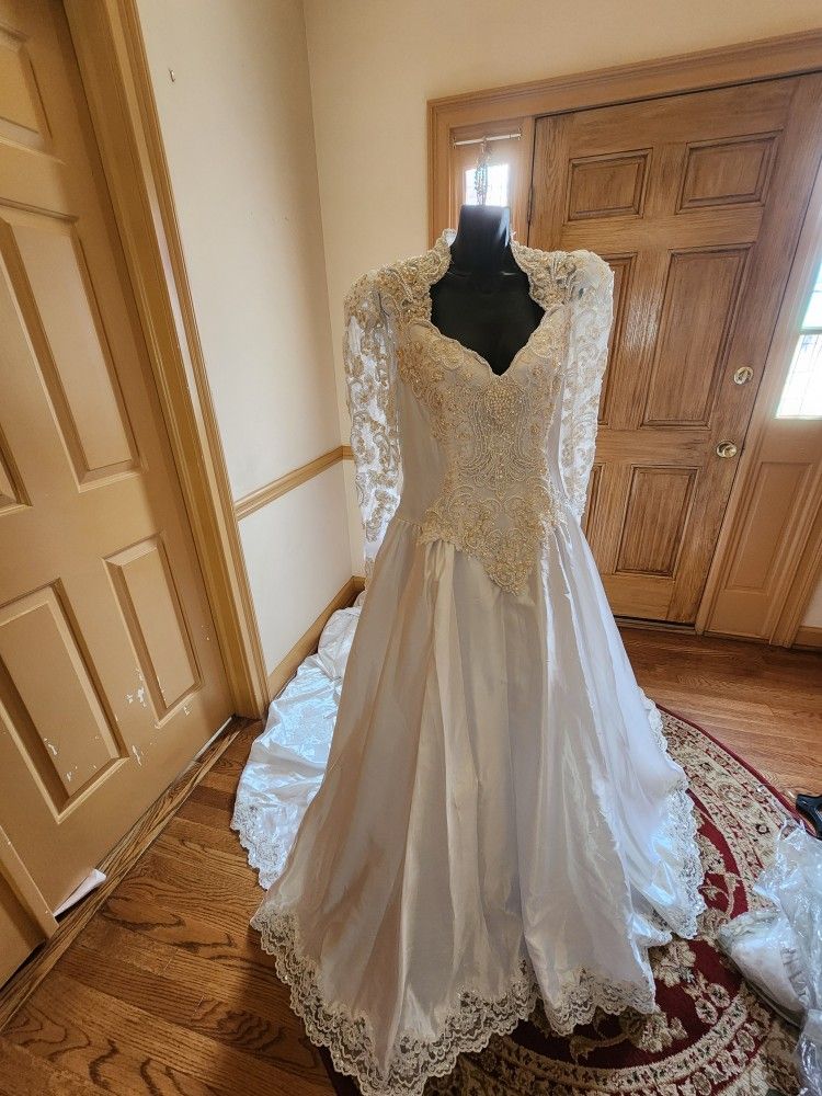 New size 20 wedding dress