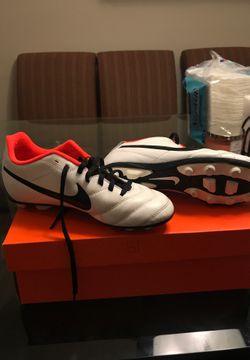 nike tiempo size 4