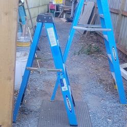 Warner Ladders Like New