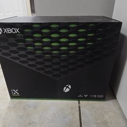 Xbox Series X Gaming Bundle – Console, Headset & Multiple Controllers (Including Gears Controller)