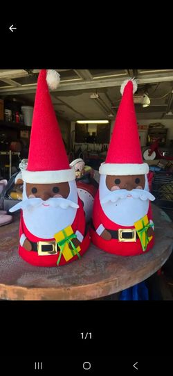 2 Santa's